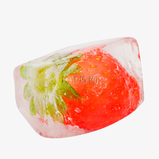 夏季冰块草莓