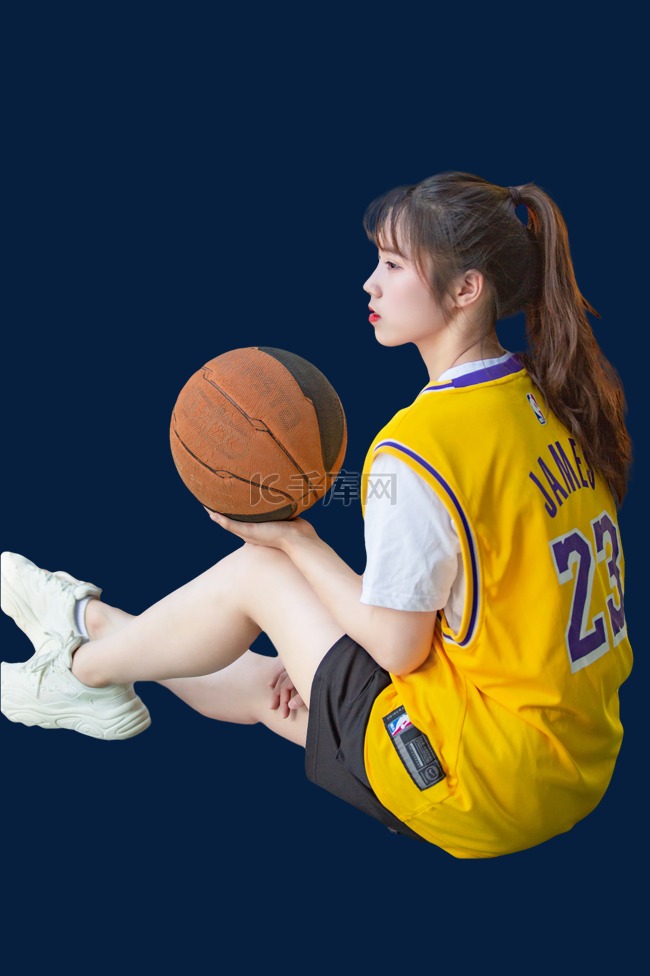 美女篮球竞技打球
