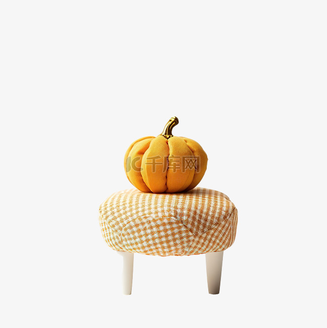 芥末复古椅子上的小织物装饰南瓜