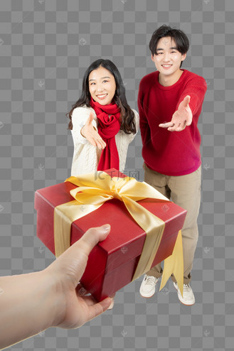 男女青年商场伸手抓礼物