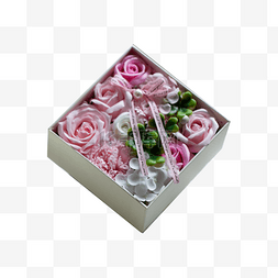 实物礼物盒图片_一盒鲜花实拍免抠