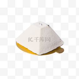 倾斜图片_白色立体蛋糕食物元素