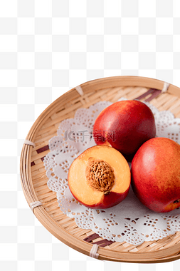 两颗油桃图片_新鲜水果油桃