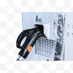 充电桩图片_新能源白天一个充电桩充电枪停车