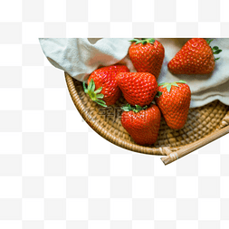 放在桌子上的草莓