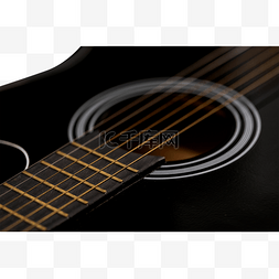 黑色木吉他