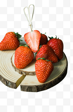 火柴木片图片_放在木片上的草莓
