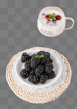 草莓啵啵酸奶图片_车厘子草莓黑莓酸奶下午茶