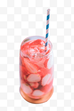 果肉果汁图片_一杯草莓果汁