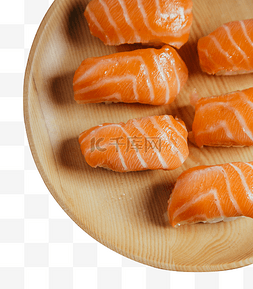 日本海鲜料理图片_日本三文鱼寿司摄影图