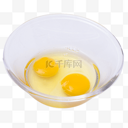 一碗打开的生鸡蛋实拍