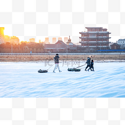项目城市图片_呼和浩特城市冰雪外景雪圈游玩项