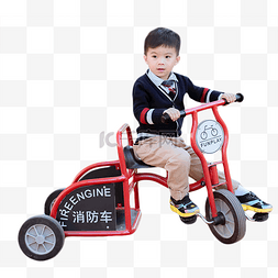 骑脚踏三轮车的孩子