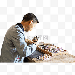 瑞士老工匠图片_人物竹雕和刻刀工匠