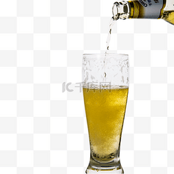 一杯啤酒PNG图片_一杯清凉的啤酒