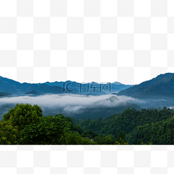 山区流動云海景色大山树林