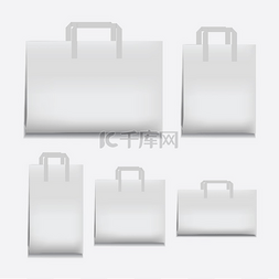 各种尺寸的白色纸质购物袋的矢量