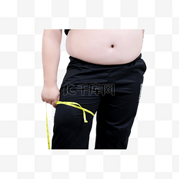 肥胖青少年用尺子测量大腿努力减