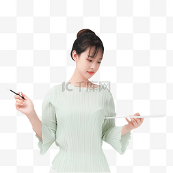 彩绘画画图片_画画女孩人物