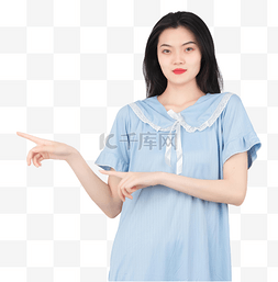 夏装衣服图片_长发女生睡衣夏装