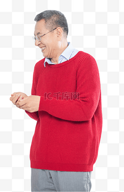 红色毛衣老年人开心笑