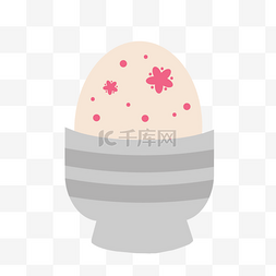 盛在碗中的复活节粉色花纹彩蛋