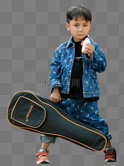 小男孩手拿图片_手拿吉他喝酸奶的小男孩