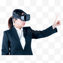 戴VR眼镜伸手指的女孩