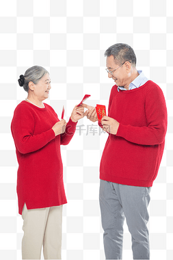 过年夫妻收红包微笑