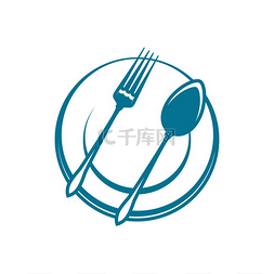 勺子和叉子放在盘子上孤立的餐厅