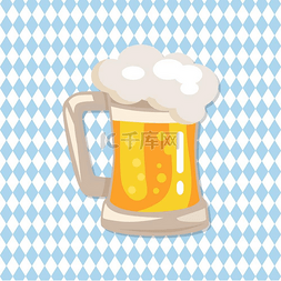 传统的啤酒杯与白色泡沫载体。