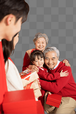 新年中国红图片_春节一家人回家爷爷亲切的抱着孙