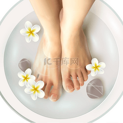 美沙龙图片_足疗水疗图解足疗水疗女性脚在水