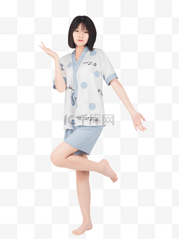 夏天睡衣图片_穿夏季睡衣的可爱女孩