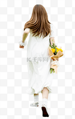 夏天奔跑的女孩图片_奔跑的白裙子美女