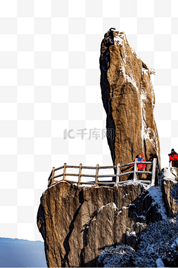 雪松图片_冬季晨曦岩石山区