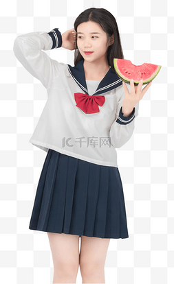 夏天吃西瓜的女孩
