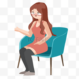 坐在椅子上的人物图片_坐在椅子上的红棕色长发女性剪贴