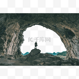 广西线稿图片_广西柳州穿山岩风光洞里爬山