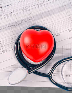 心形心脏与听诊器图片_孕期胎心监护听诊检测