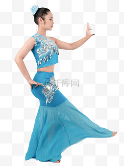 民族舞美女图片_民族舞傣族舞女孩人物