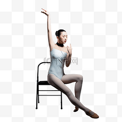 舞蹈老师在椅子上示范动作