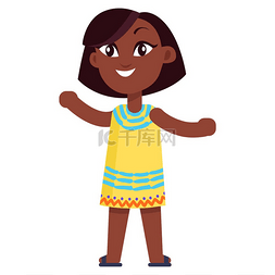 非洲儿童图片_穿着黄色连衣裙、带有民族装饰品