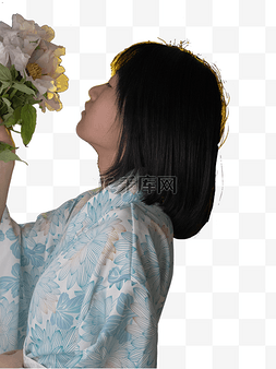 和服少女手拿花束