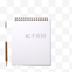 空的白色笔记本，上面有铅笔和木