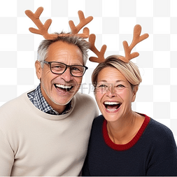 圣诞节戴着驯鹿角的微笑欧洲夫妻