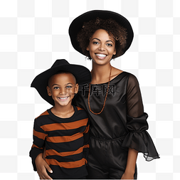 幽默的女孩图片_非洲裔美国母亲和儿子在万圣节一