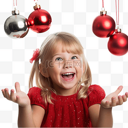 漂亮的耳朵图片_快乐的小女孩把圣诞球放在耳朵上
