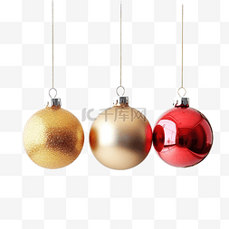 圣诞树上挂着美丽的彩色圣诞装饰