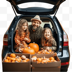 兒童車图片_父亲的两个孩子在汽车后备箱庆祝